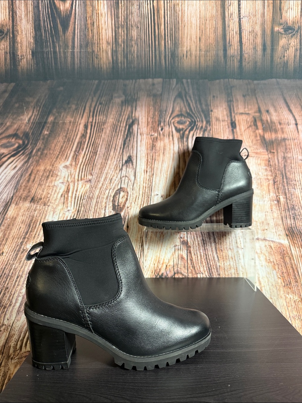 Ugg Amathea Heeled Ankle Boots Womens Sz 7.5